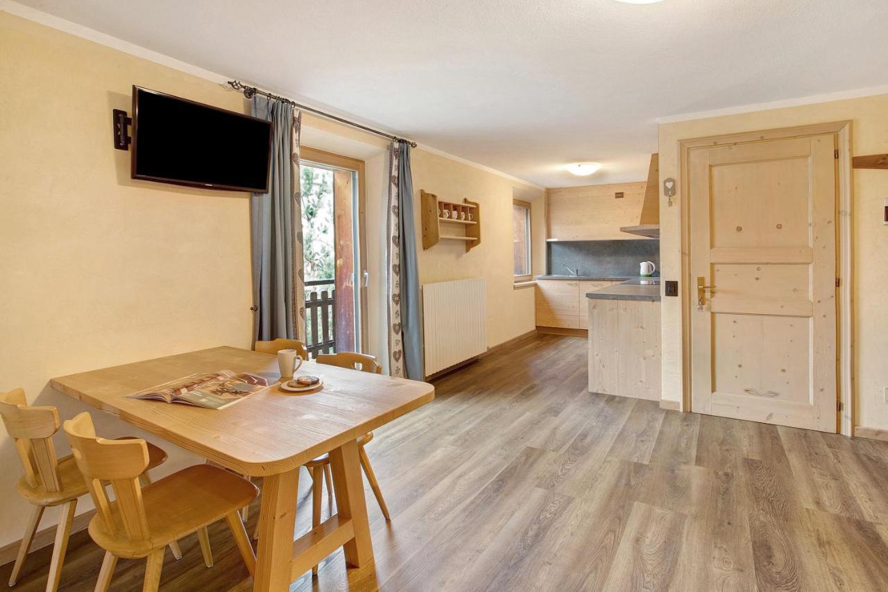 Appartamento Nonna Engadina Chalet Livigno Exteriör bild