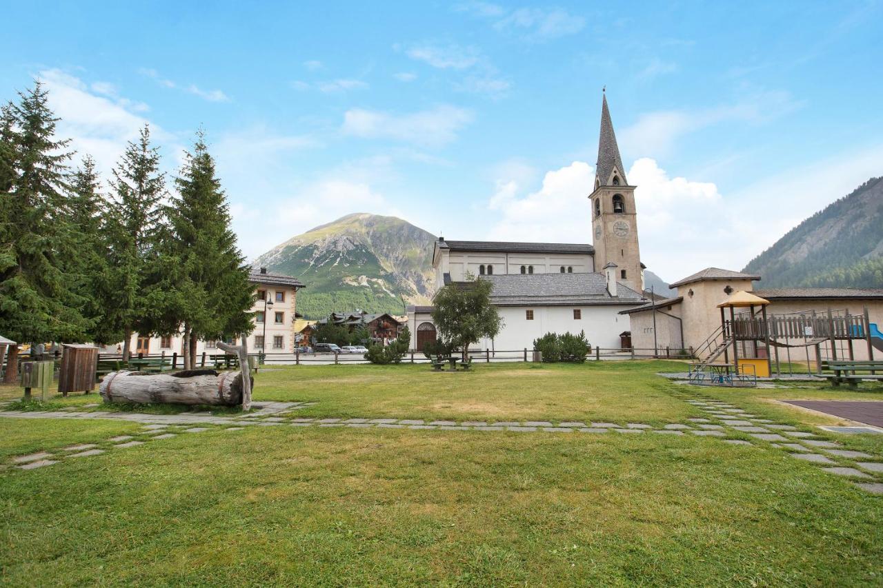 Appartamento Nonna Engadina Chalet Livigno Exteriör bild